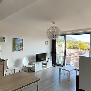 Appartement Moderne Et Lumineux Centre Aix Les Bains, Aix-les-Bains